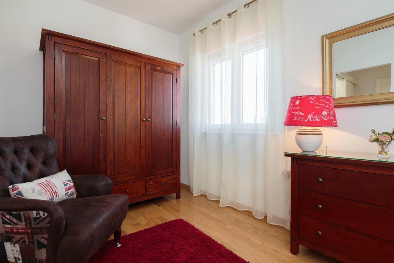 סופטאר Holiday Home Brac מראה חיצוני תמונה