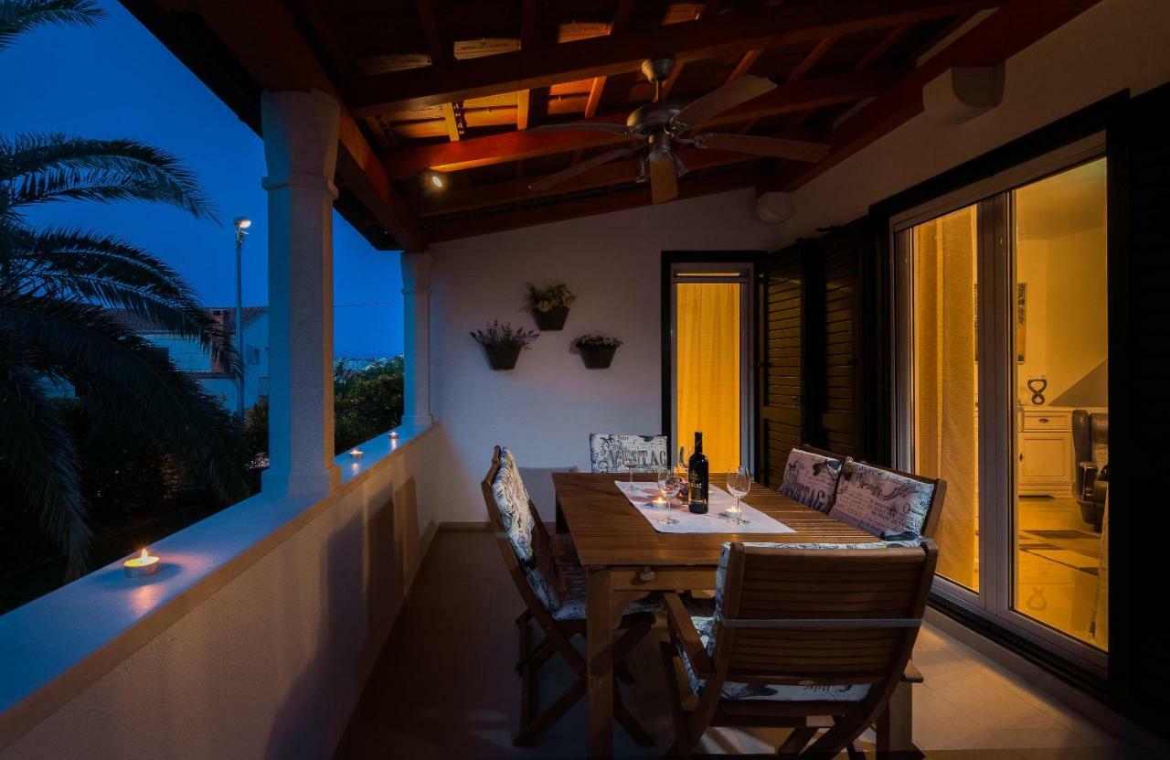 סופטאר Holiday Home Brac מראה חיצוני תמונה