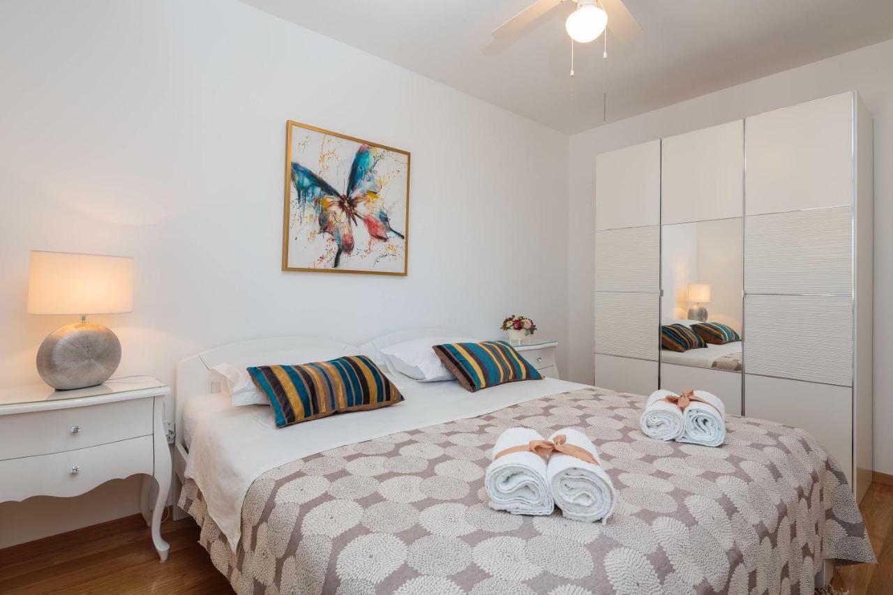 סופטאר Holiday Home Brac מראה חיצוני תמונה