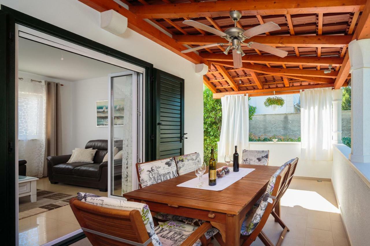 סופטאר Holiday Home Brac מראה חיצוני תמונה